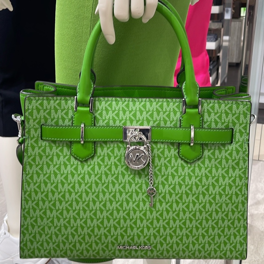 Michael Kors Hamilton Medium Signature Logo Satchel
Jungle Green 
NWT - Picture 14 of 16